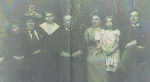 Gustave Vourloud et sa famille, 1901